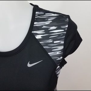 XS Nike Work Out Top